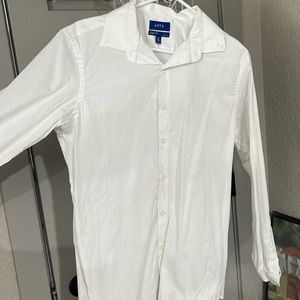 Mens White dress shirt. Worn few times Good condition.